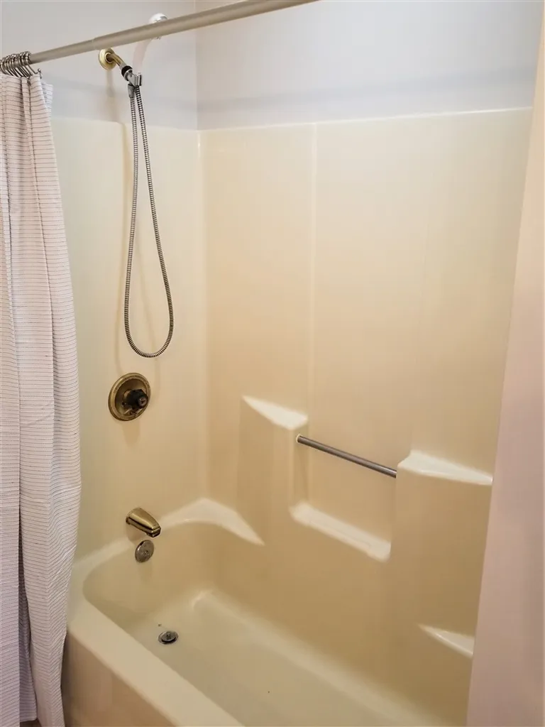 12 Basils Place Dover NH 03820