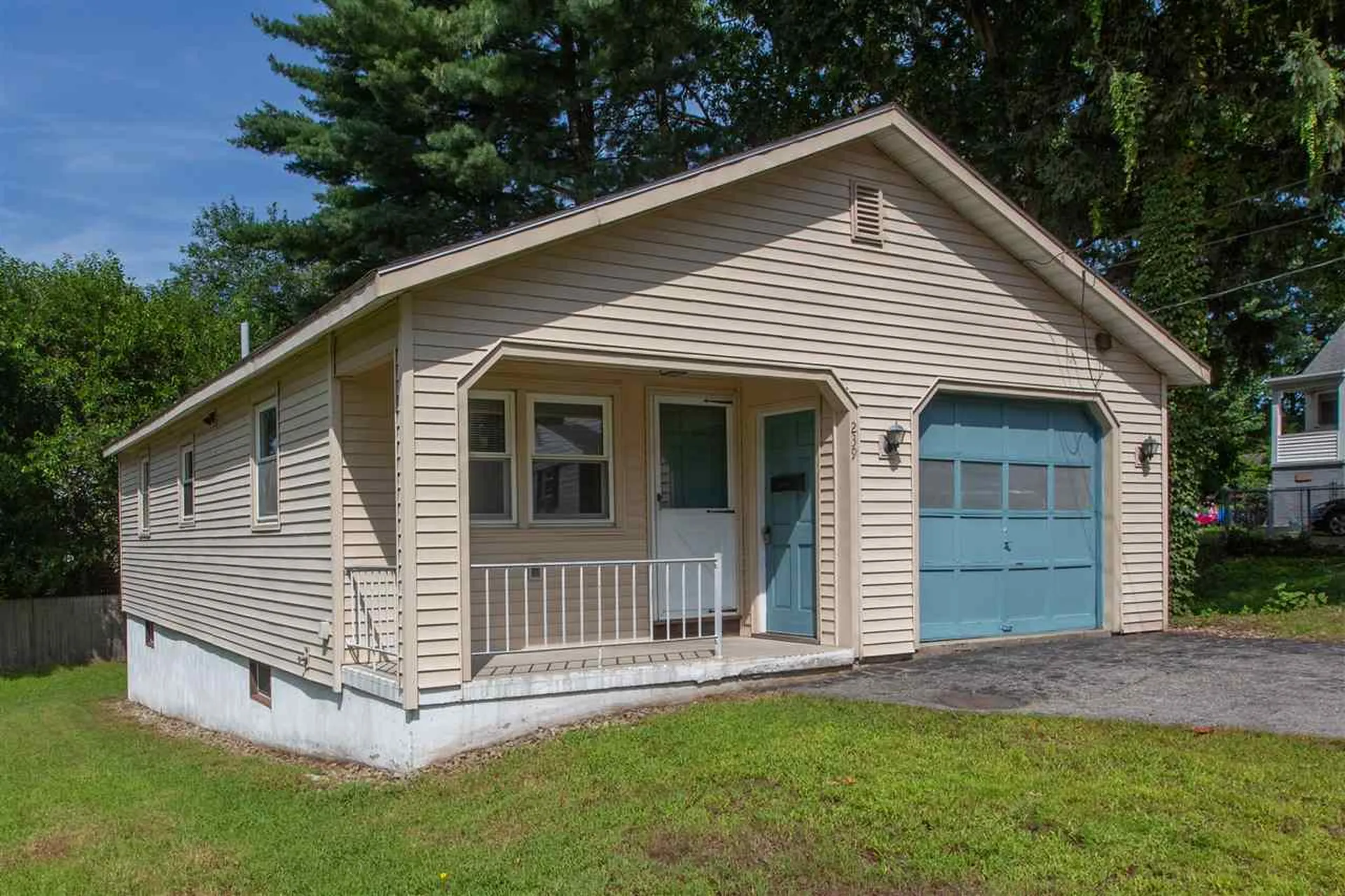 239 Pine Street Nashua NH 03060