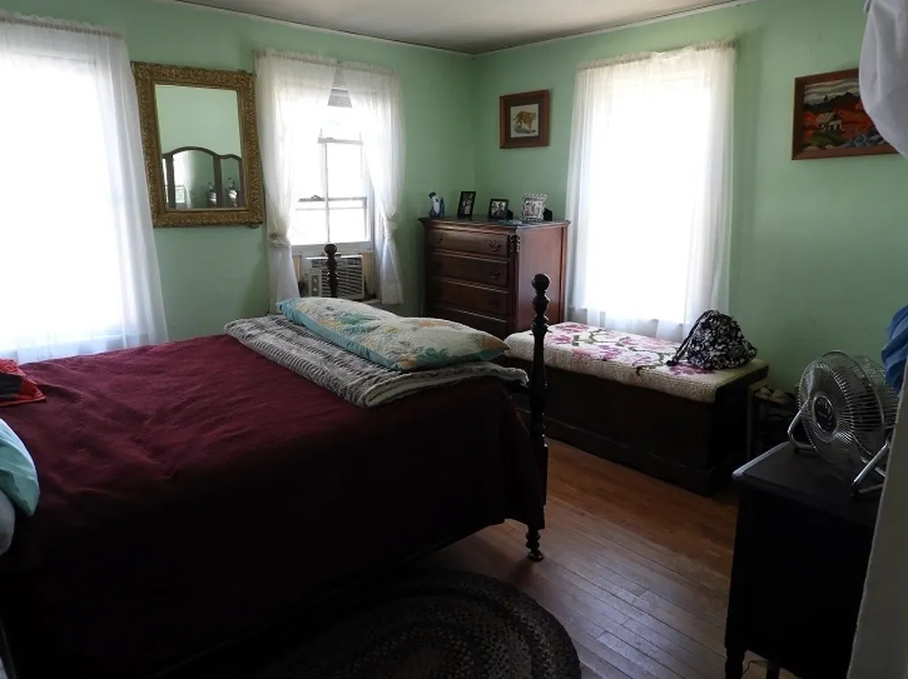 14 Summer Street Hillsborough NH 03244