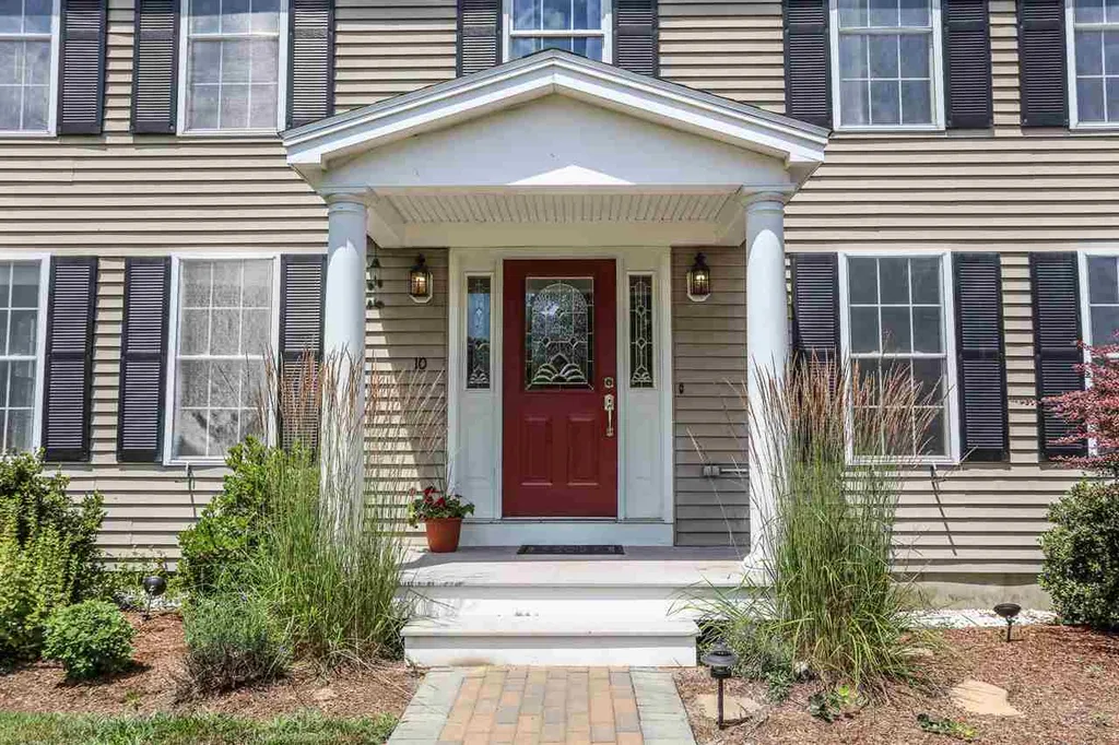 10 Cross Drive Brentwood NH 03833