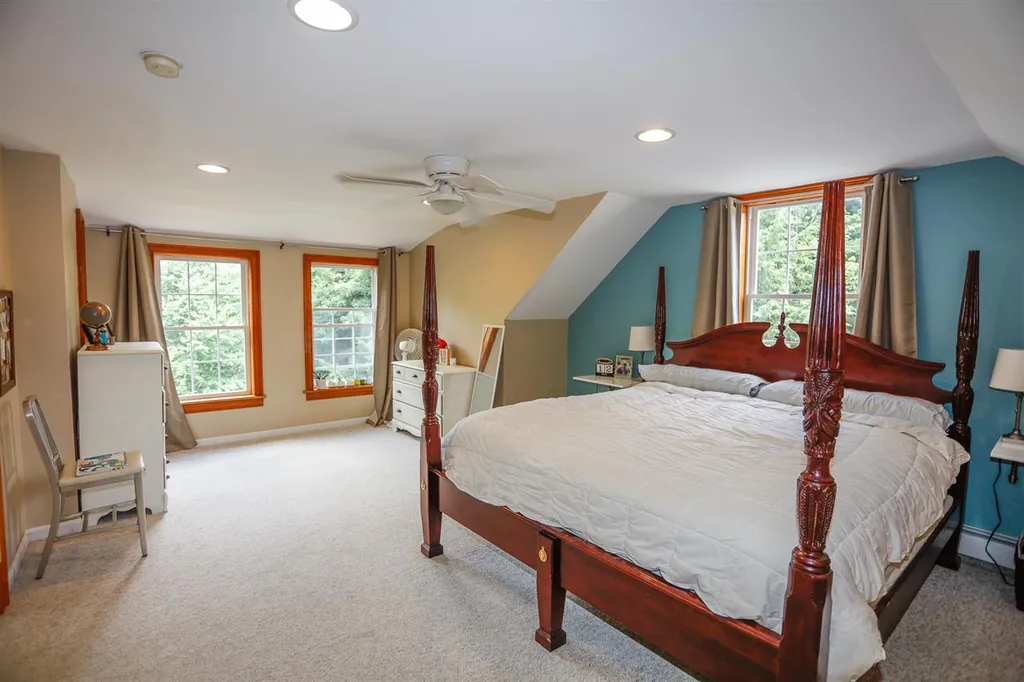 10 Cross Drive Brentwood NH 03833