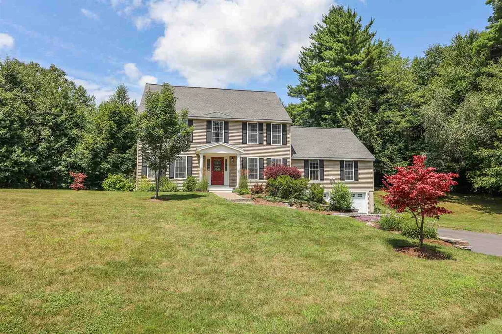 10 Cross Drive Brentwood NH 03833