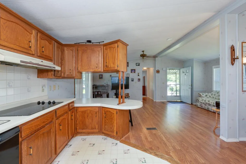 77 Zachary Drive Hooksett NH 03106