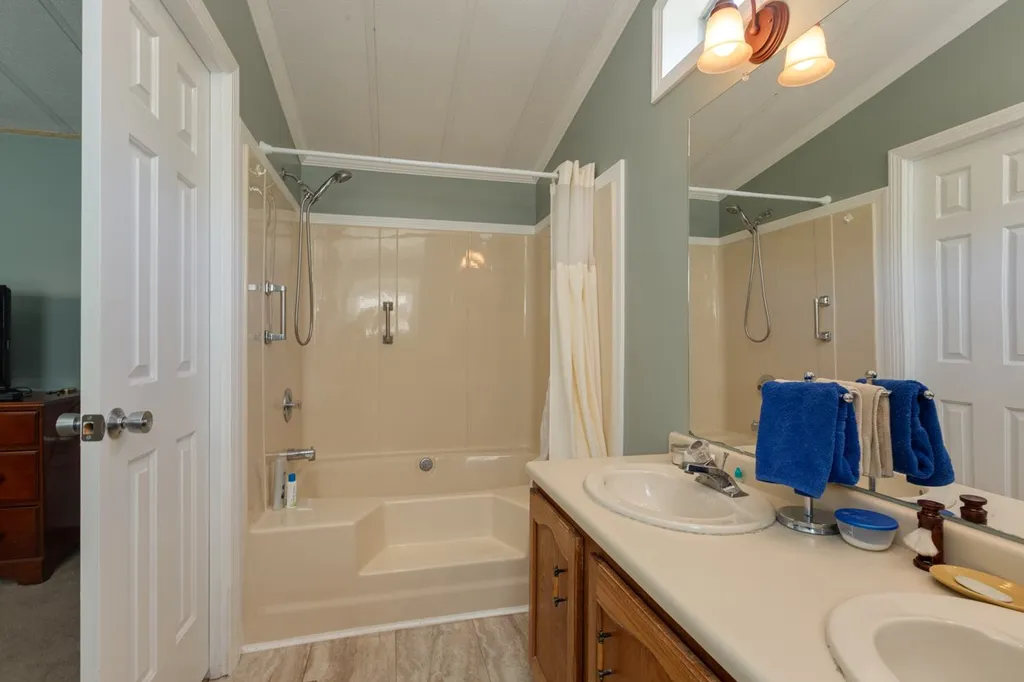 77 Zachary Drive Hooksett NH 03106