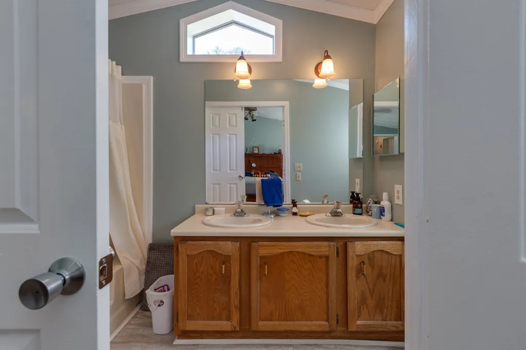77 Zachary Drive Hooksett NH 03106