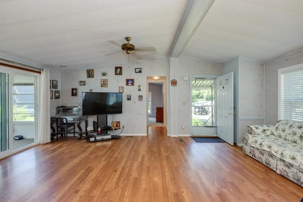 77 Zachary Drive Hooksett NH 03106