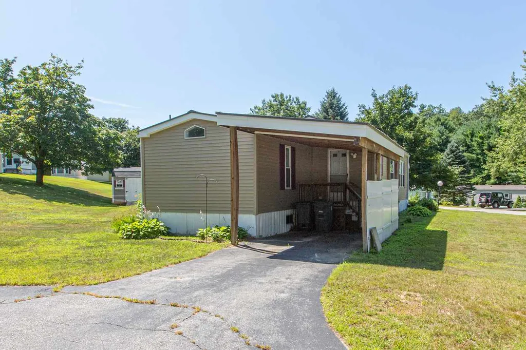 77 Zachary Drive Hooksett NH 03106