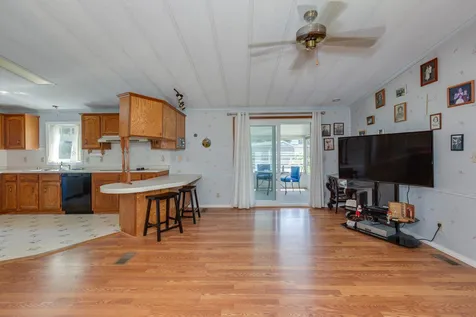 77 Zachary Drive Hooksett NH 03106