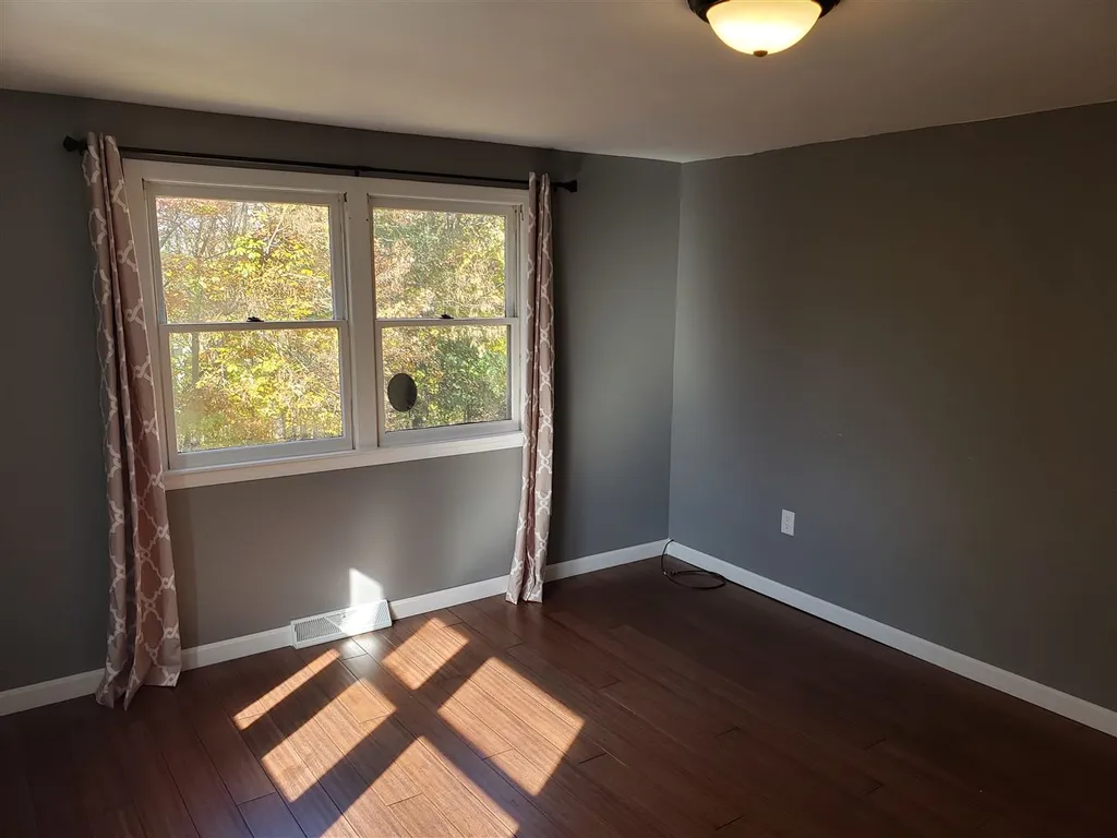 160 Greeley Street Hudson NH 03051