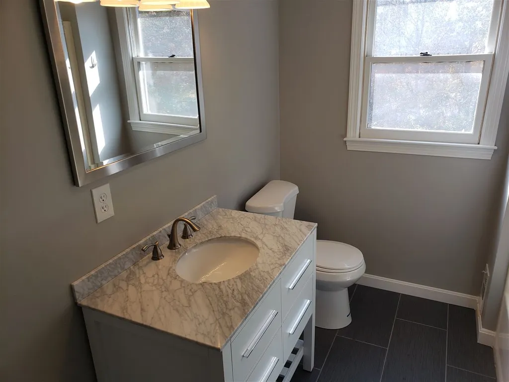 160 Greeley Street Hudson NH 03051