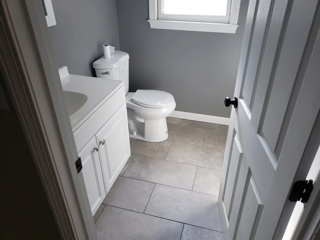 160 Greeley Street Hudson NH 03051