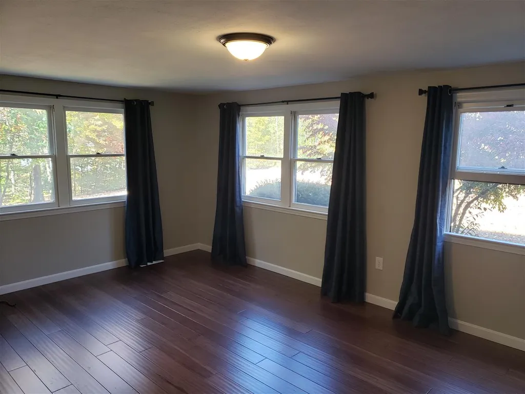 160 Greeley Street Hudson NH 03051