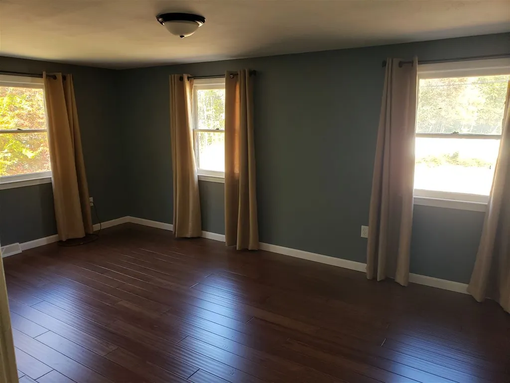 160 Greeley Street Hudson NH 03051