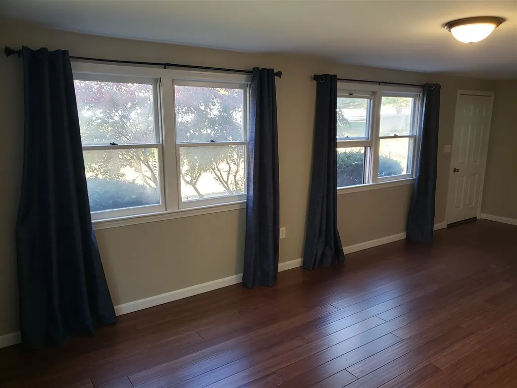 160 Greeley Street Hudson NH 03051