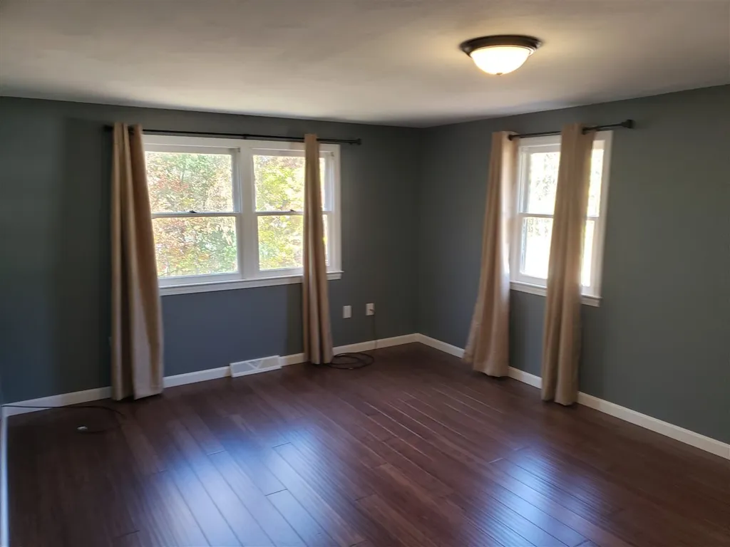 160 Greeley Street Hudson NH 03051
