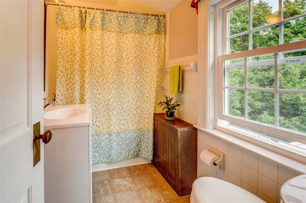 30 Bagdad Road Durham NH 03824