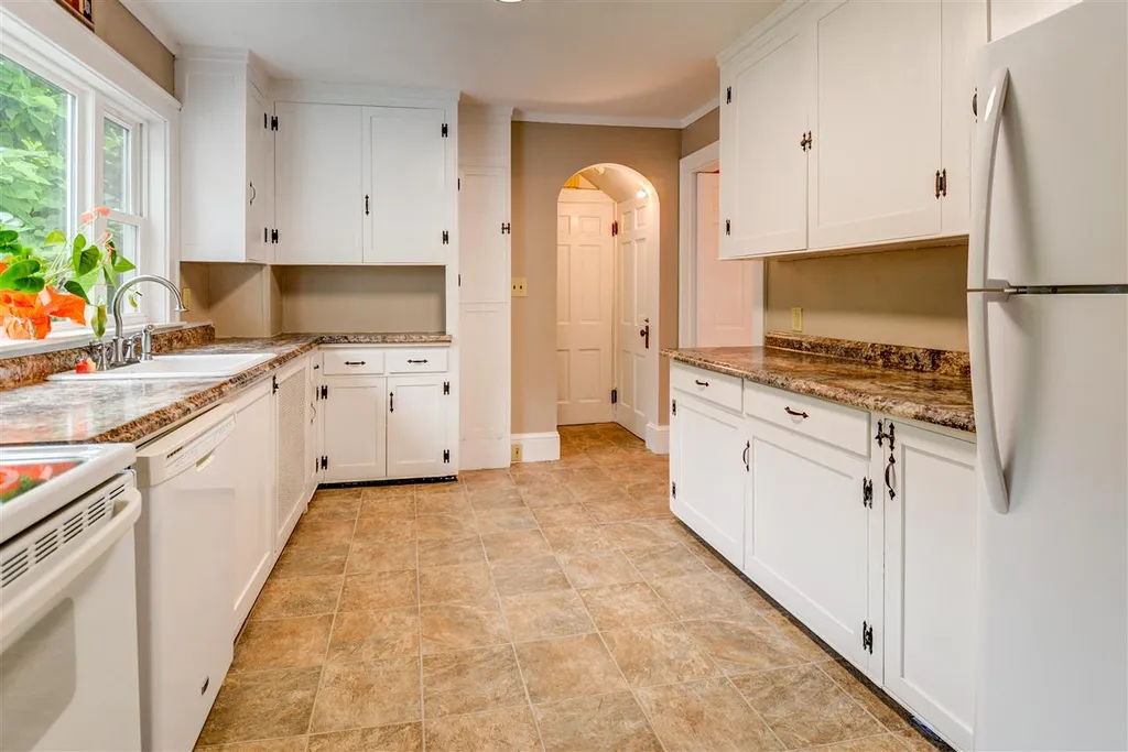 30 Bagdad Road Durham NH 03824
