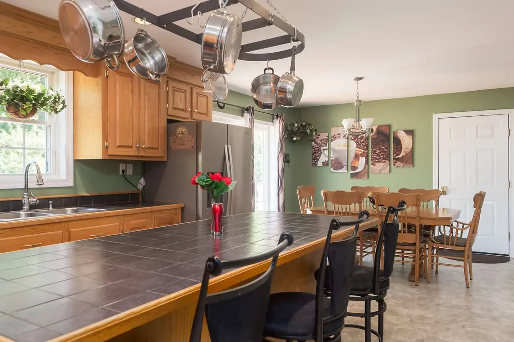 524 Farmington Road Milton NH 03851