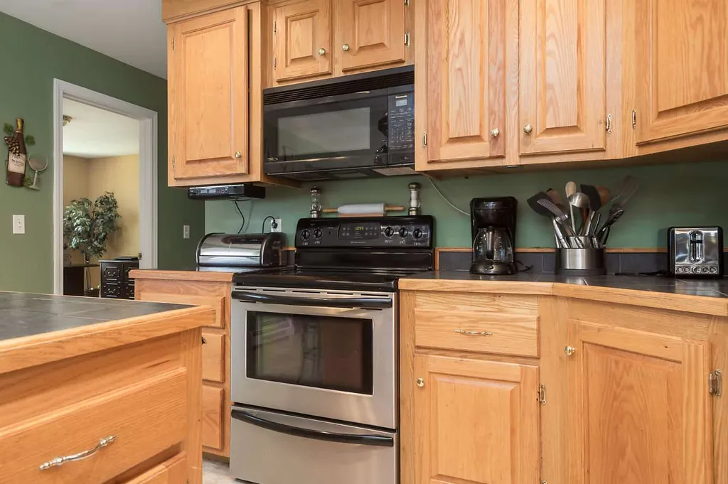 524 Farmington Road Milton NH 03851