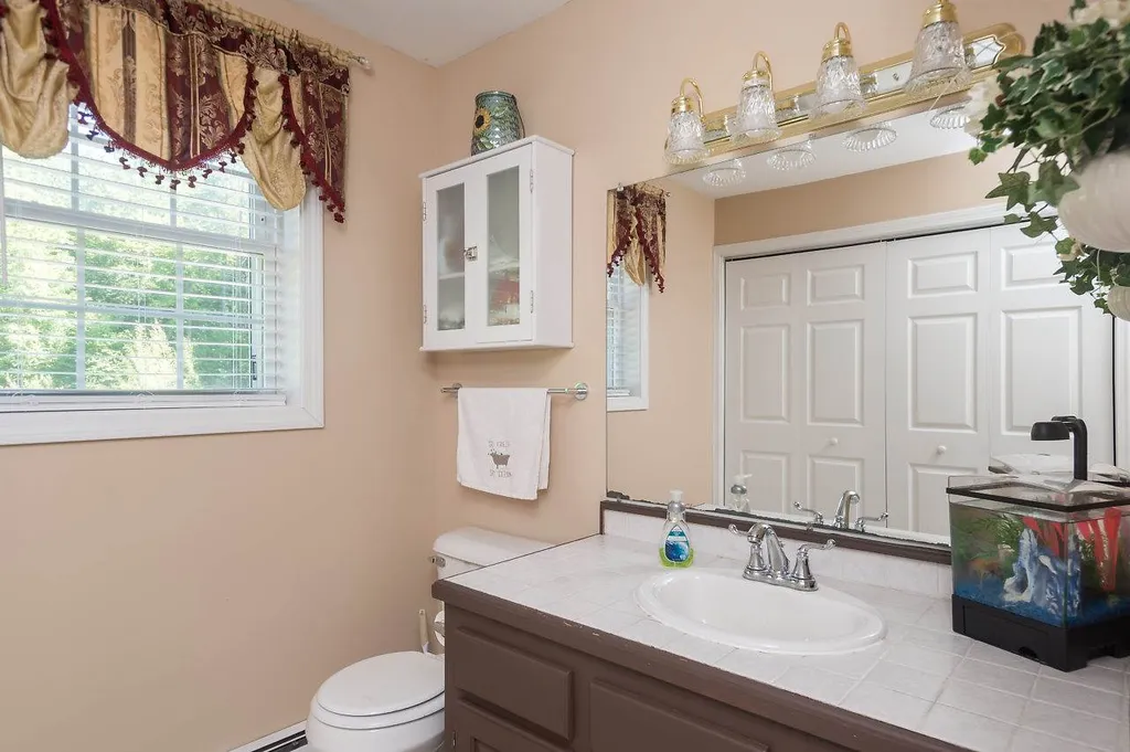 524 Farmington Road Milton NH 03851