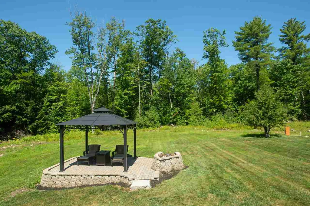 524 Farmington Road Milton NH 03851