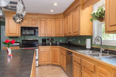 524 Farmington Road Milton NH 03851