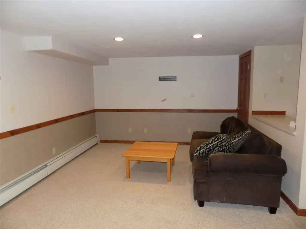 8 Chadbourne Avenue Conway NH 03818