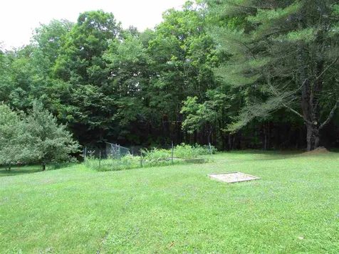 93 Razor Hill Road Grafton NH 03240