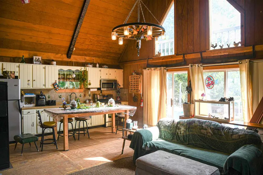 1279 Gale Chandler Road Landaff NH 03585