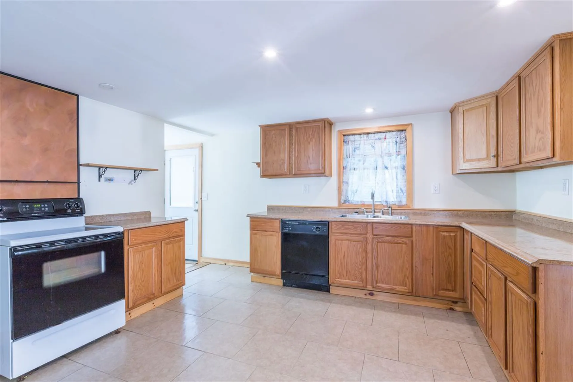 9 Lafayette Street Rochester NH 03867
