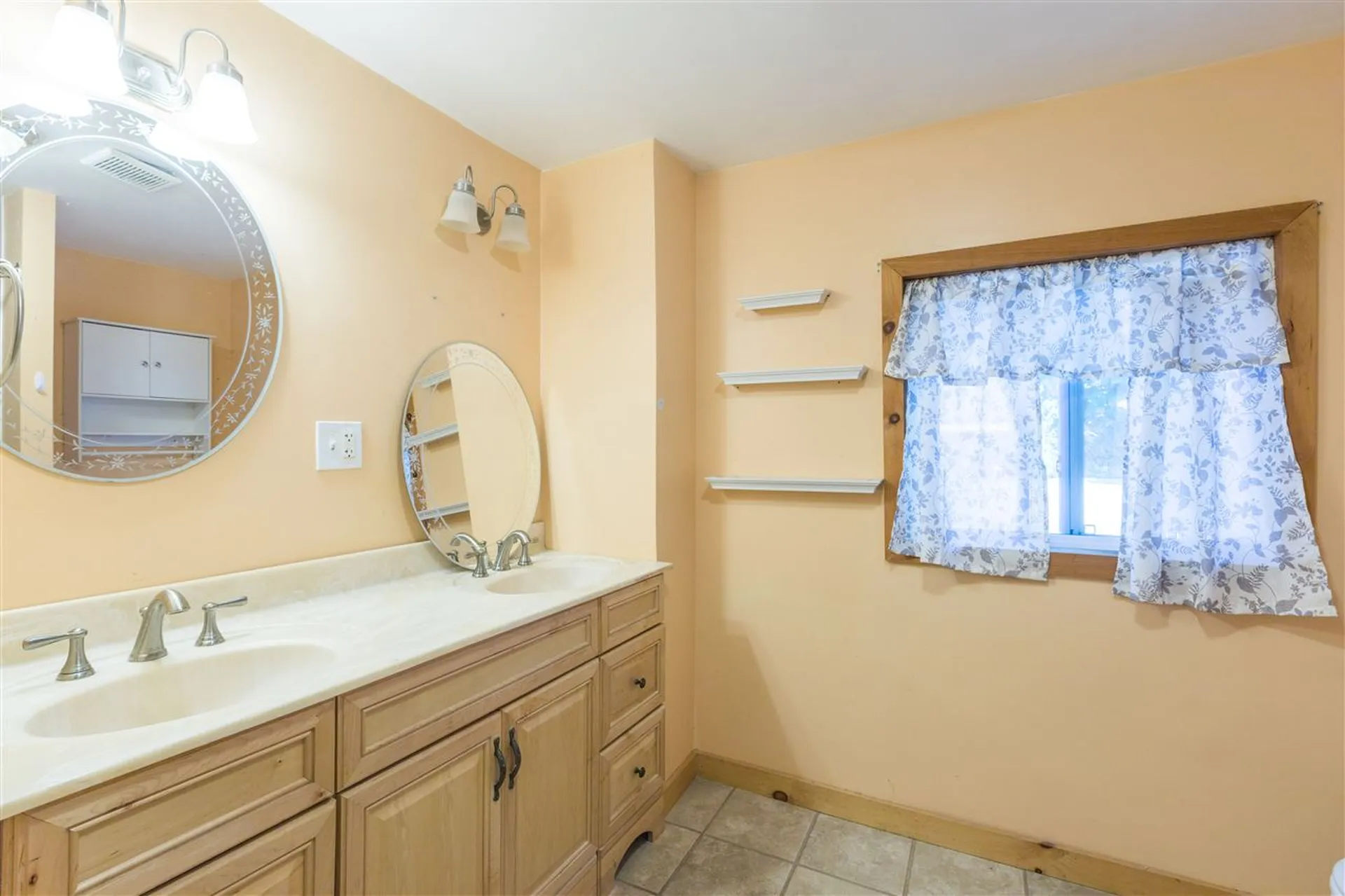 9 Lafayette Street Rochester NH 03867