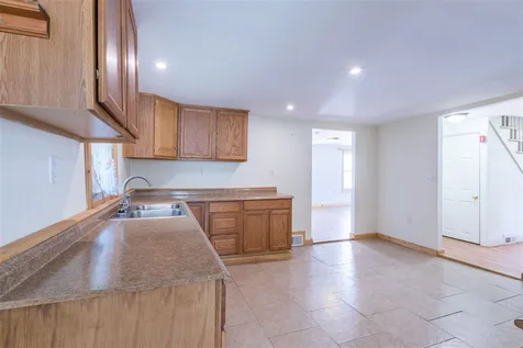 9 Lafayette Street Rochester NH 03867
