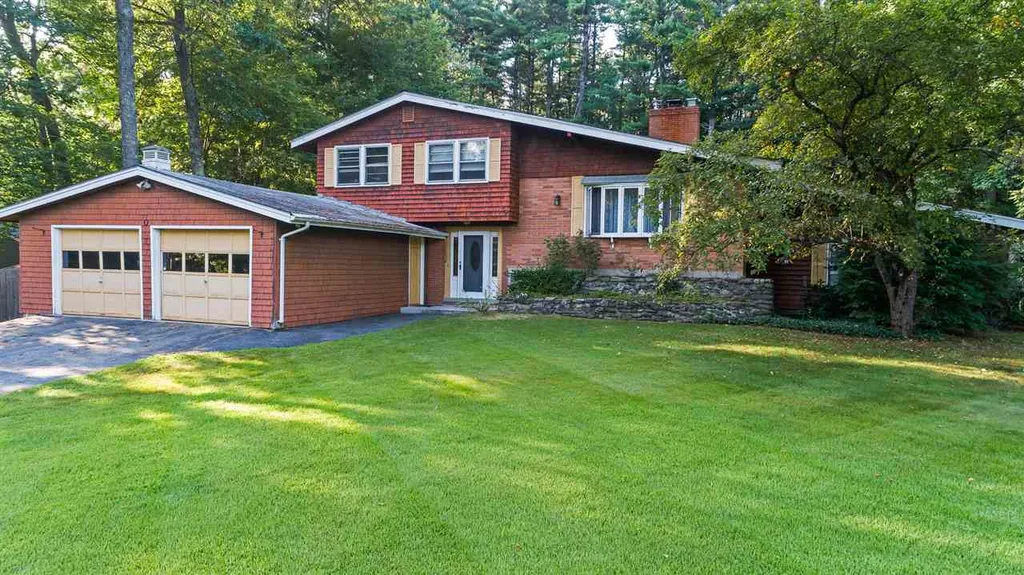 30 Hillside Terrace Merrimack NH 03054