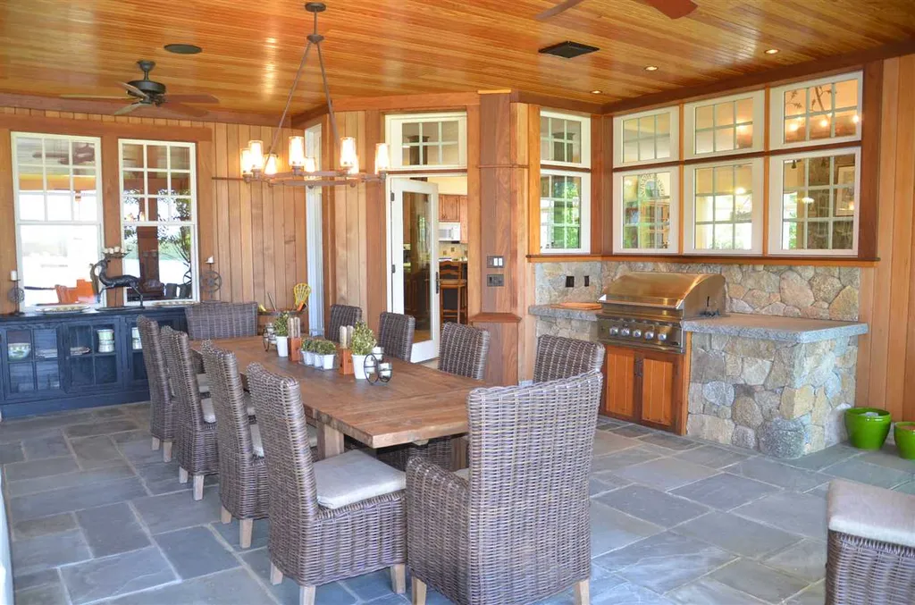 58 Bos'n Way Moultonborough NH 03254