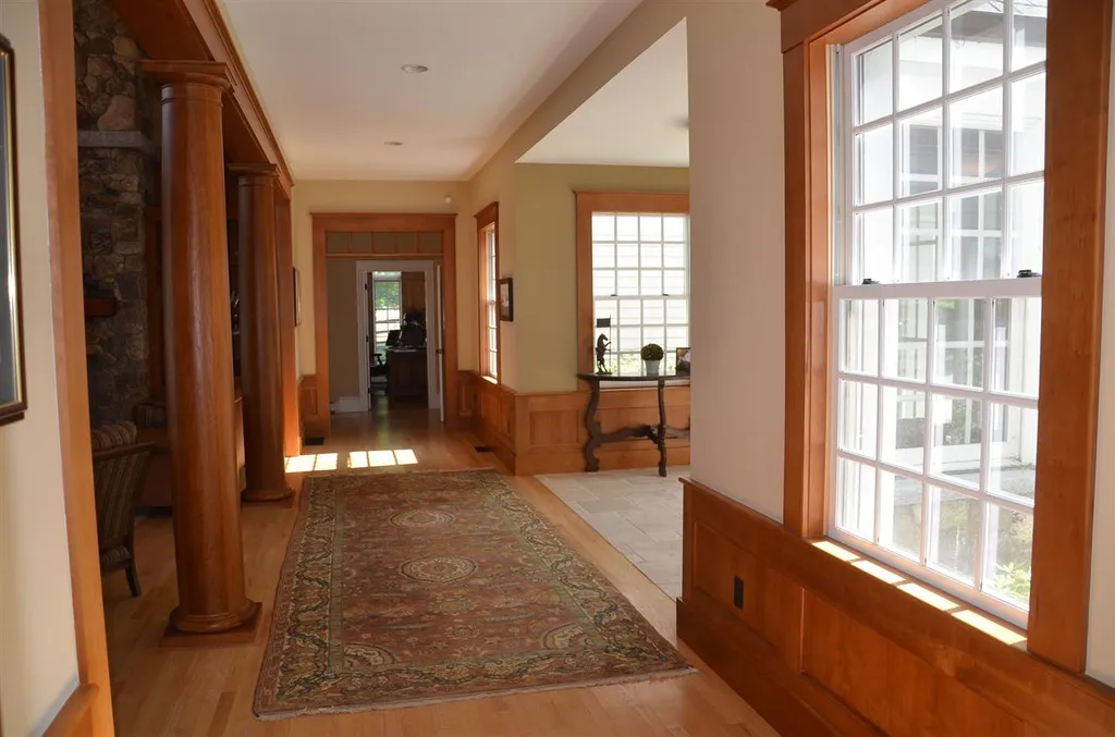 58 Bos'n Way Moultonborough NH 03254