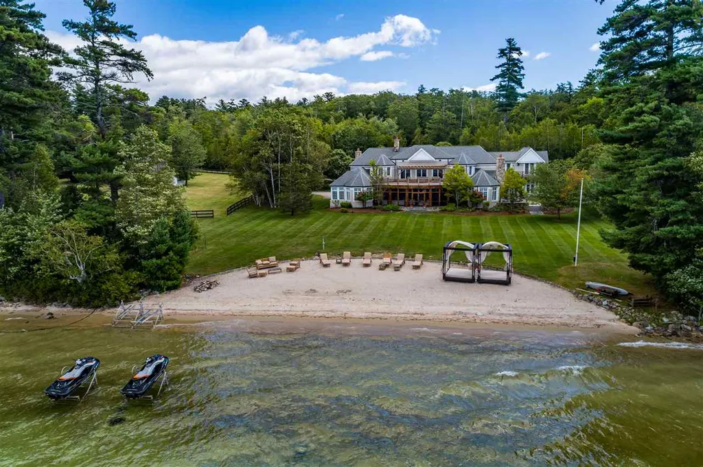 58 Bos'n Way Moultonborough NH 03254