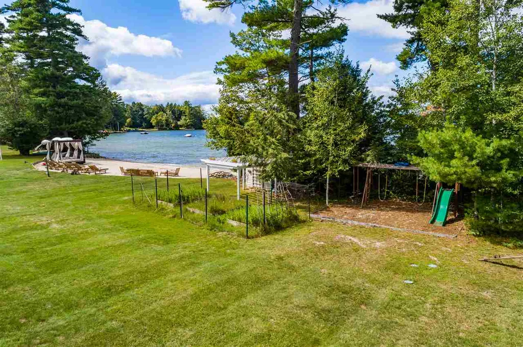 58 Bos'n Way Moultonborough NH 03254