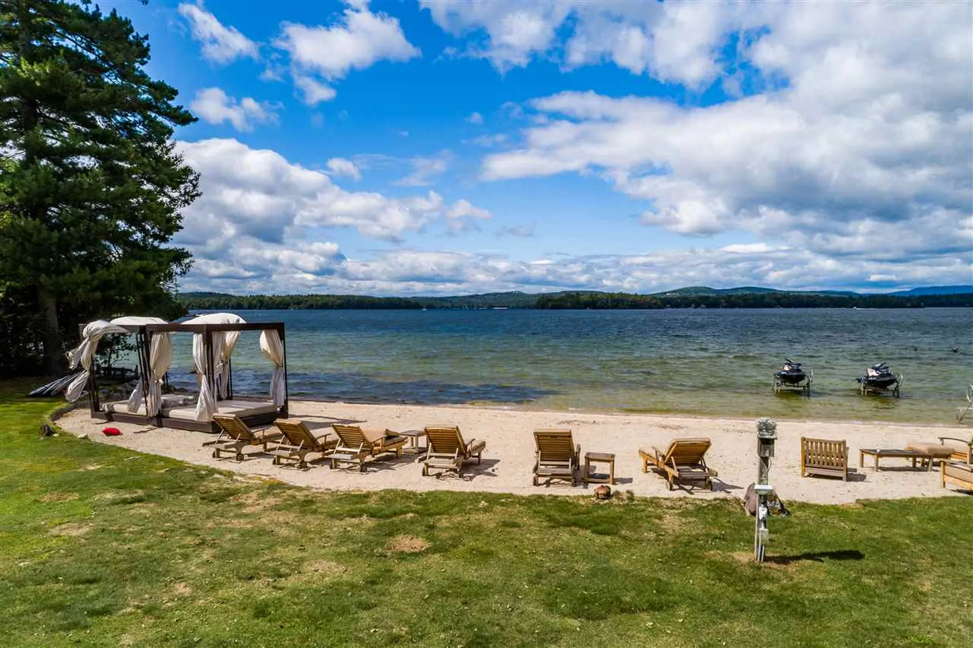 58 Bos'n Way Moultonborough NH 03254