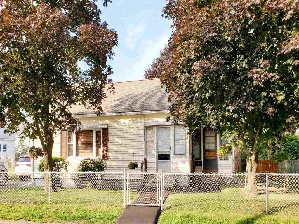 4 Joffre Street Nashua NH 03060