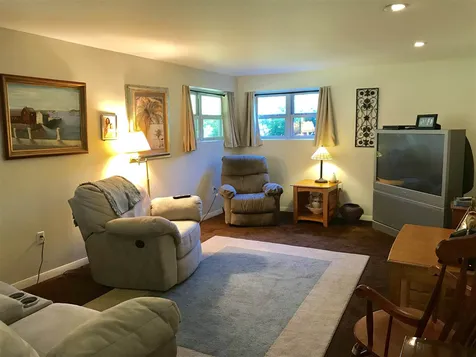 36 River Road Hanover NH 03755