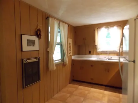 1736 Stinson Lake Road Rumney NH 03266