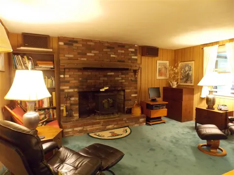 1736 Stinson Lake Road Rumney NH 03266