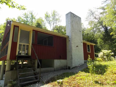 1736 Stinson Lake Road Rumney NH 03266