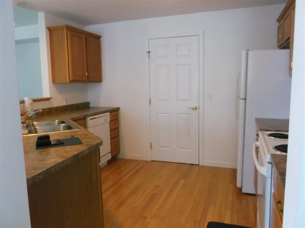65 - 5 Pearl Street Essex VT 05452