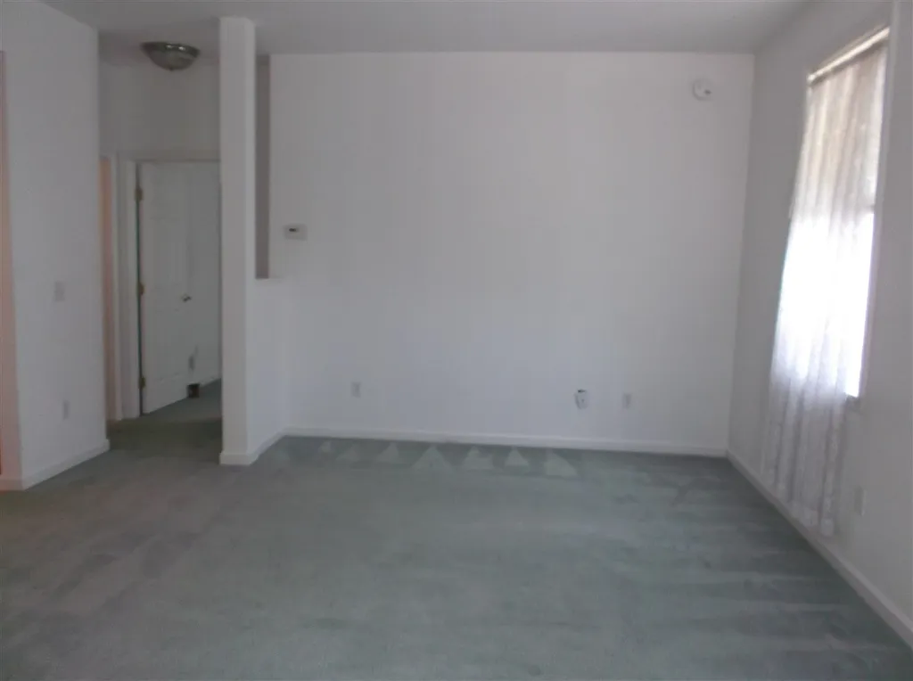 65 - 5 Pearl Street Essex VT 05452