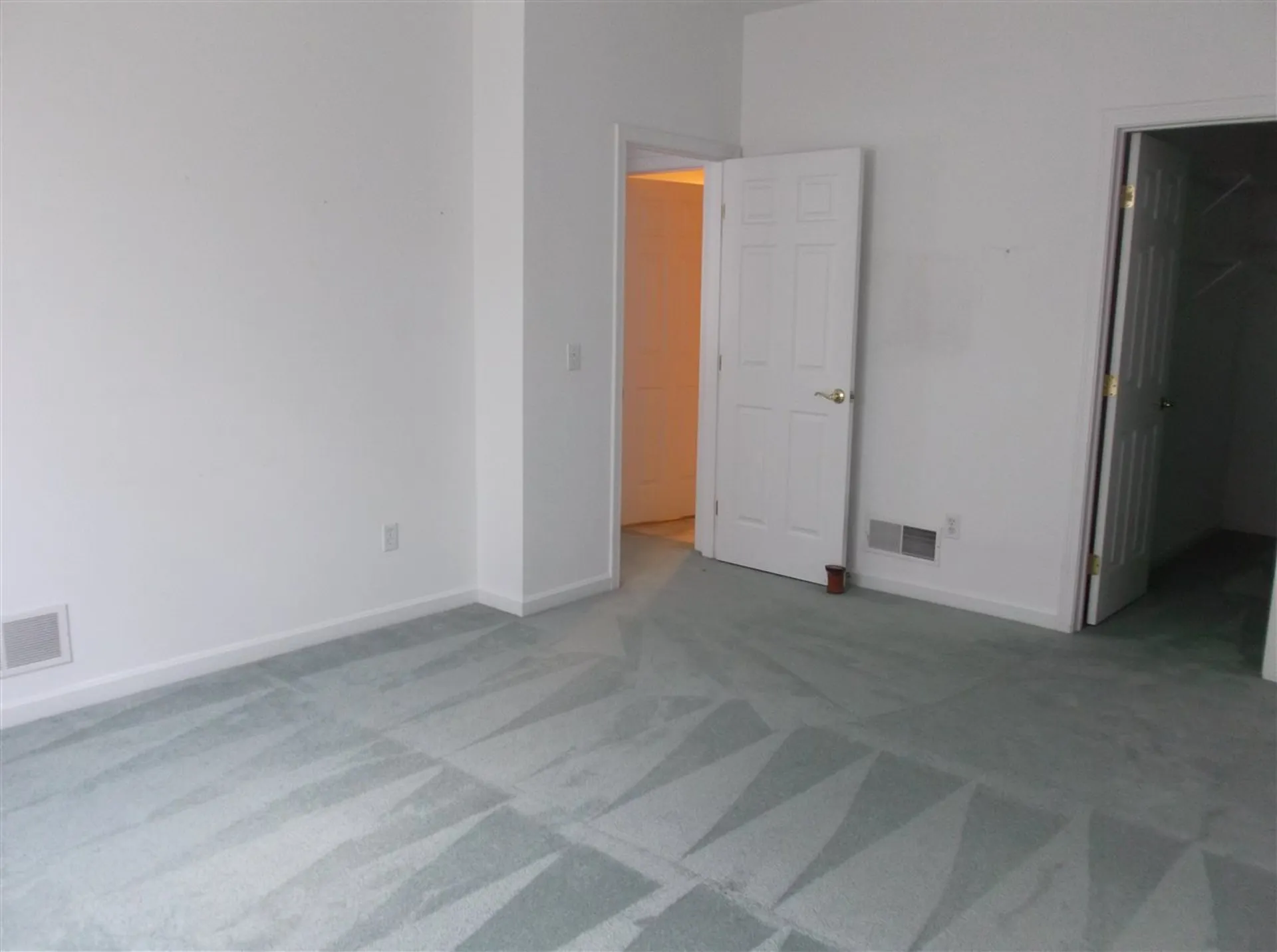 65 - 5 Pearl Street Essex VT 05452