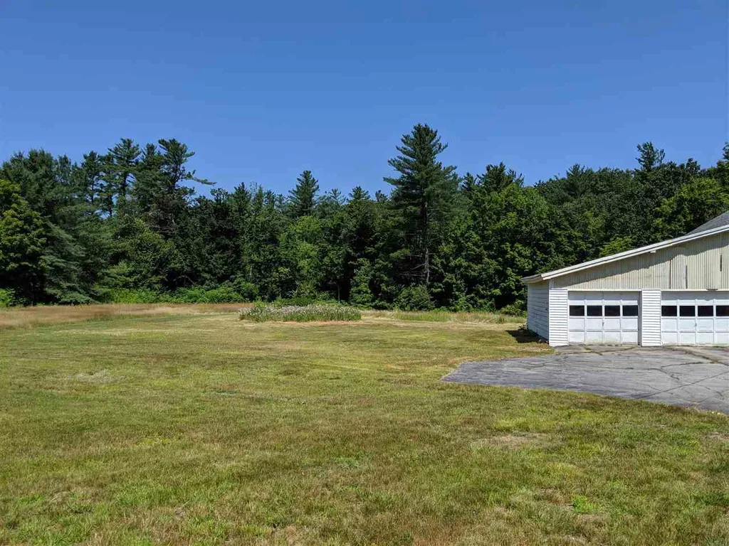 415 School Street Rumney NH 03266-3416