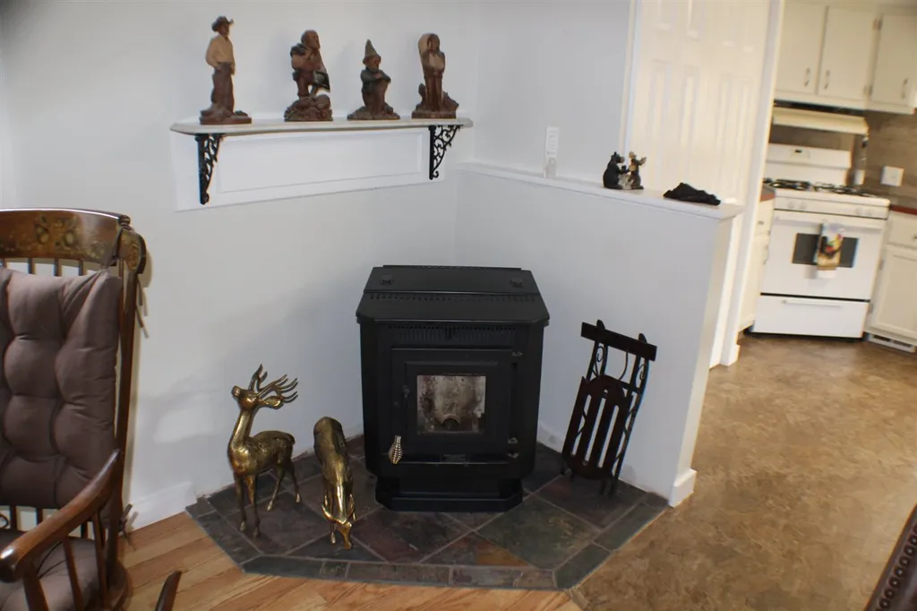 10 Brook Circle Loudon NH 03307