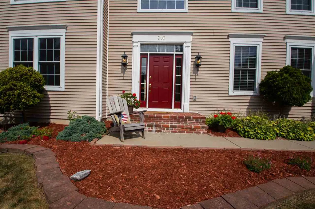 310 Cobblestone Circle South Burlington VT 05403