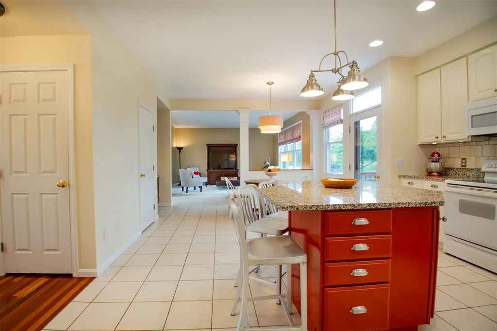 310 Cobblestone Circle South Burlington VT 05403